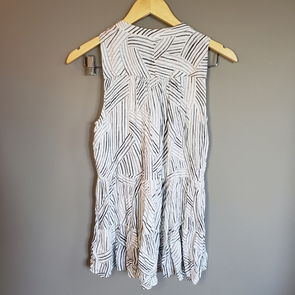 Anthropologie sleeveless shirt - Picture 2 of 4